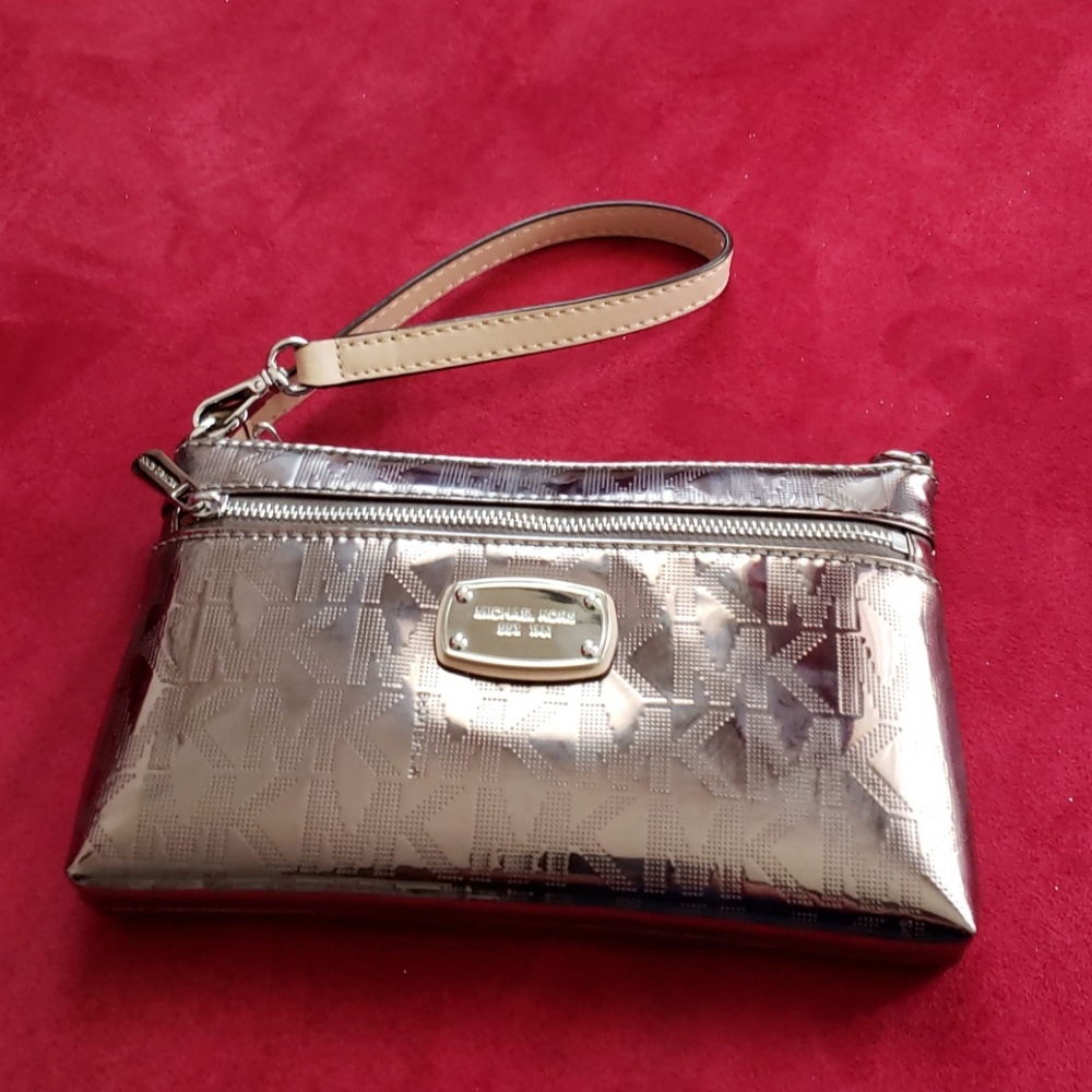 NWT MK  large wristlet Nickel color